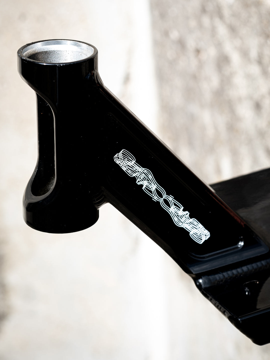 NATIVE Ventura Deck Tom Luca Signature