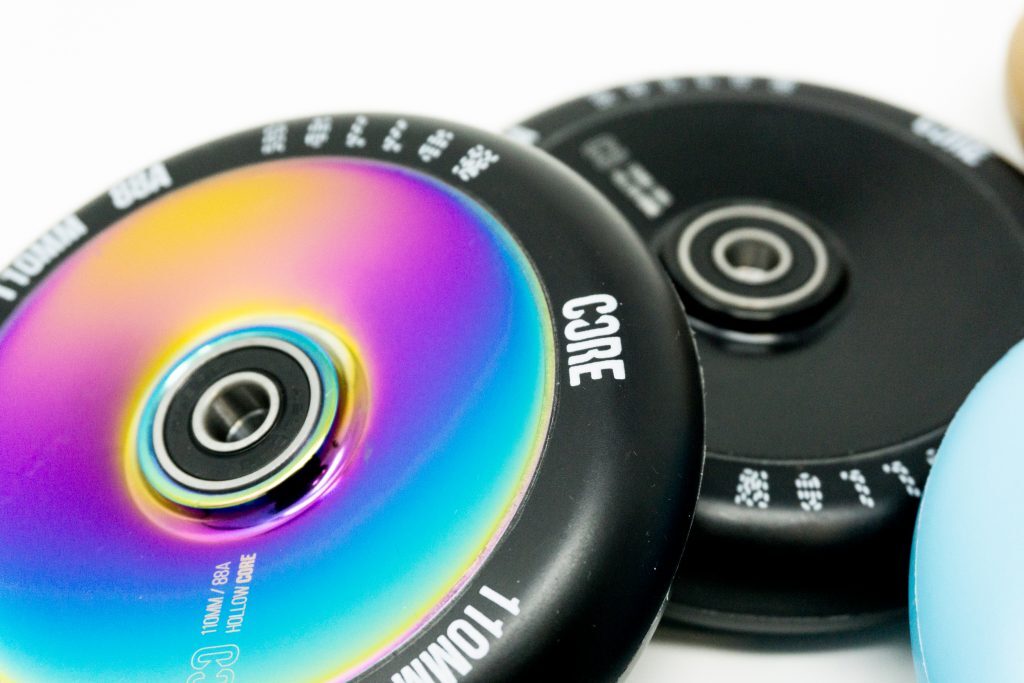 Core HOLLOW Stunt Wheel V2 110mm - Black/NeoChrome (single wheel)